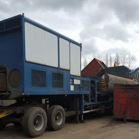 Cisaille ferrailles occasion Louritex mobile 700 tonnes  